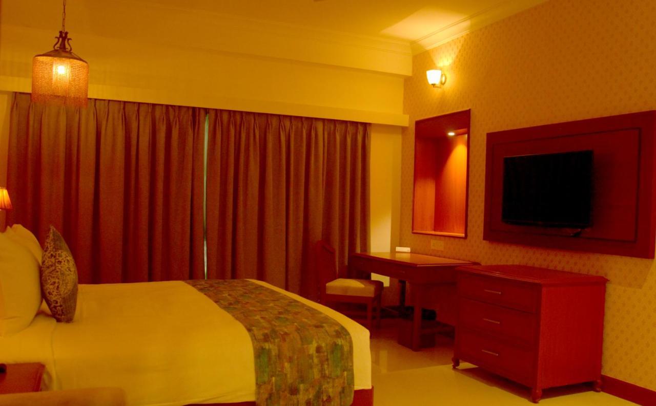 Hotel Chandela Khajuraho Exterior photo