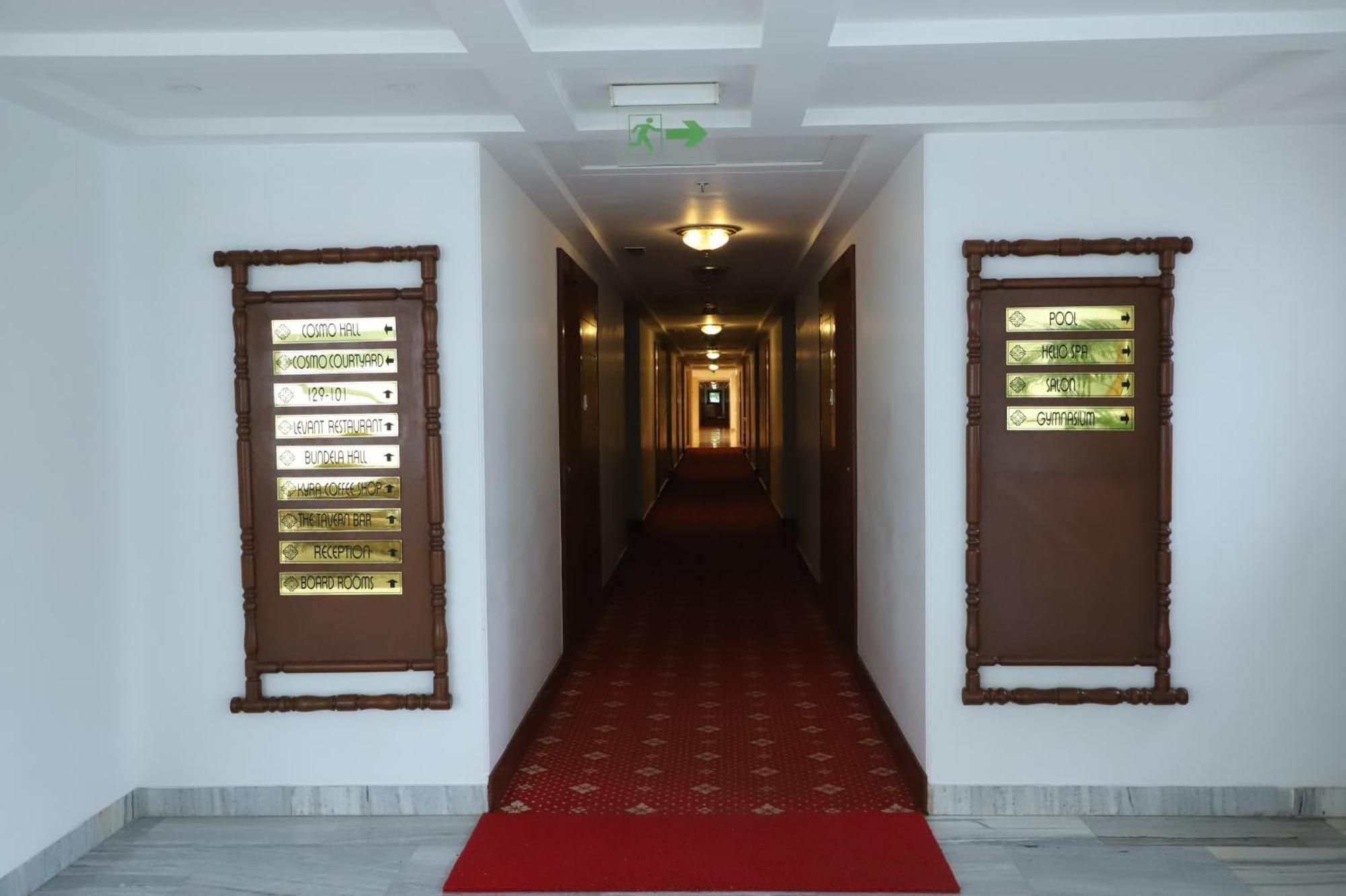 Hotel Chandela Khajuraho Exterior photo