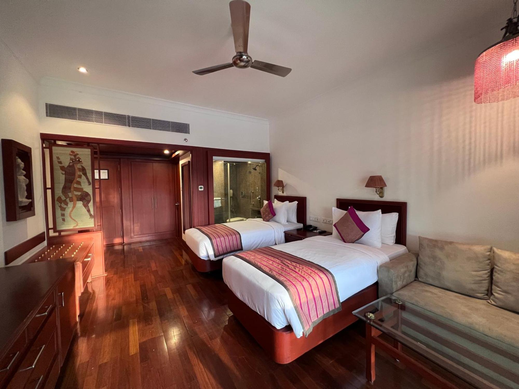 Hotel Chandela Khajuraho Exterior photo